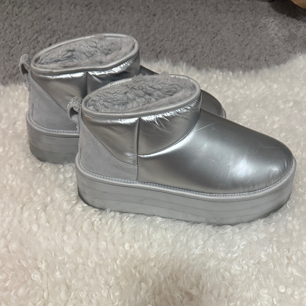 Ugg Women's Silver Ankle Boots